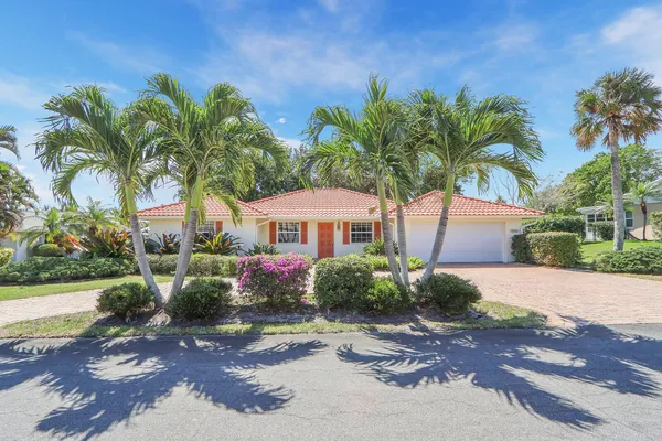 $3,600 | 8574 Southeast Seagrape Way, Hobe Sound, FL 33455