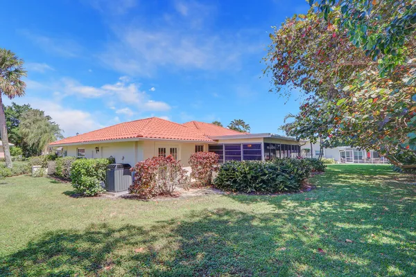 $3,600 | 8574 Southeast Seagrape Way, Hobe Sound, FL 33455