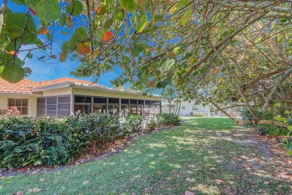 $3,600 | 8574 Southeast Seagrape Way, Hobe Sound, FL 33455