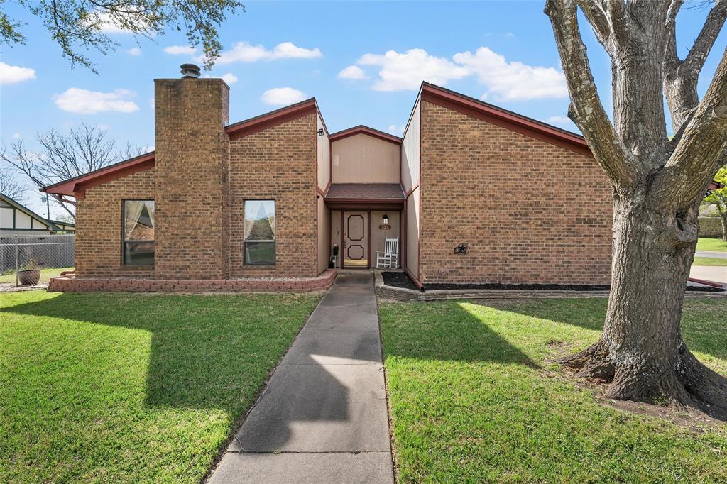 525 Angel Fire Drive Hewitt, TX 76643 - Photo 1 of 25 a view of a house with a yard