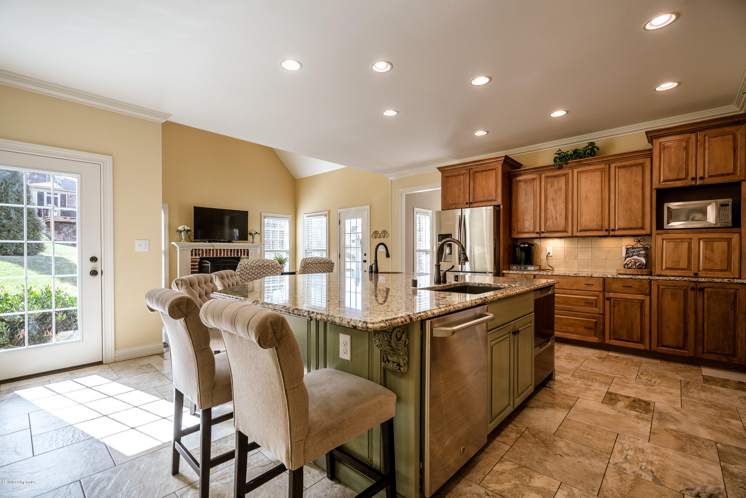 13314 Ridgemoor Drive Prospect, KY 40059 - Photo 17 of 76 Gourmet Kitchen