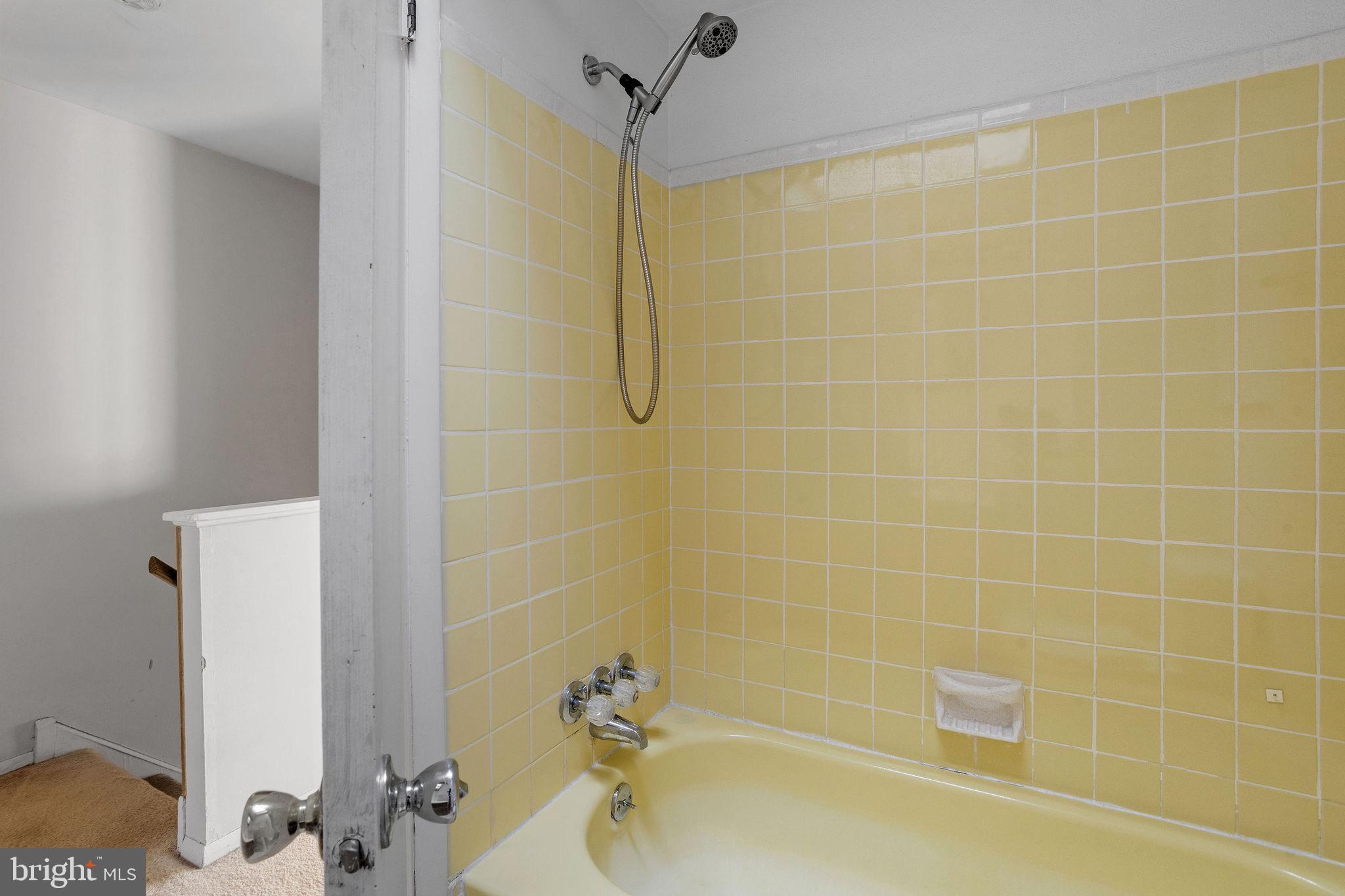 1406 Rainer Road Brookhaven, PA 19015 - Photo 15 of 21