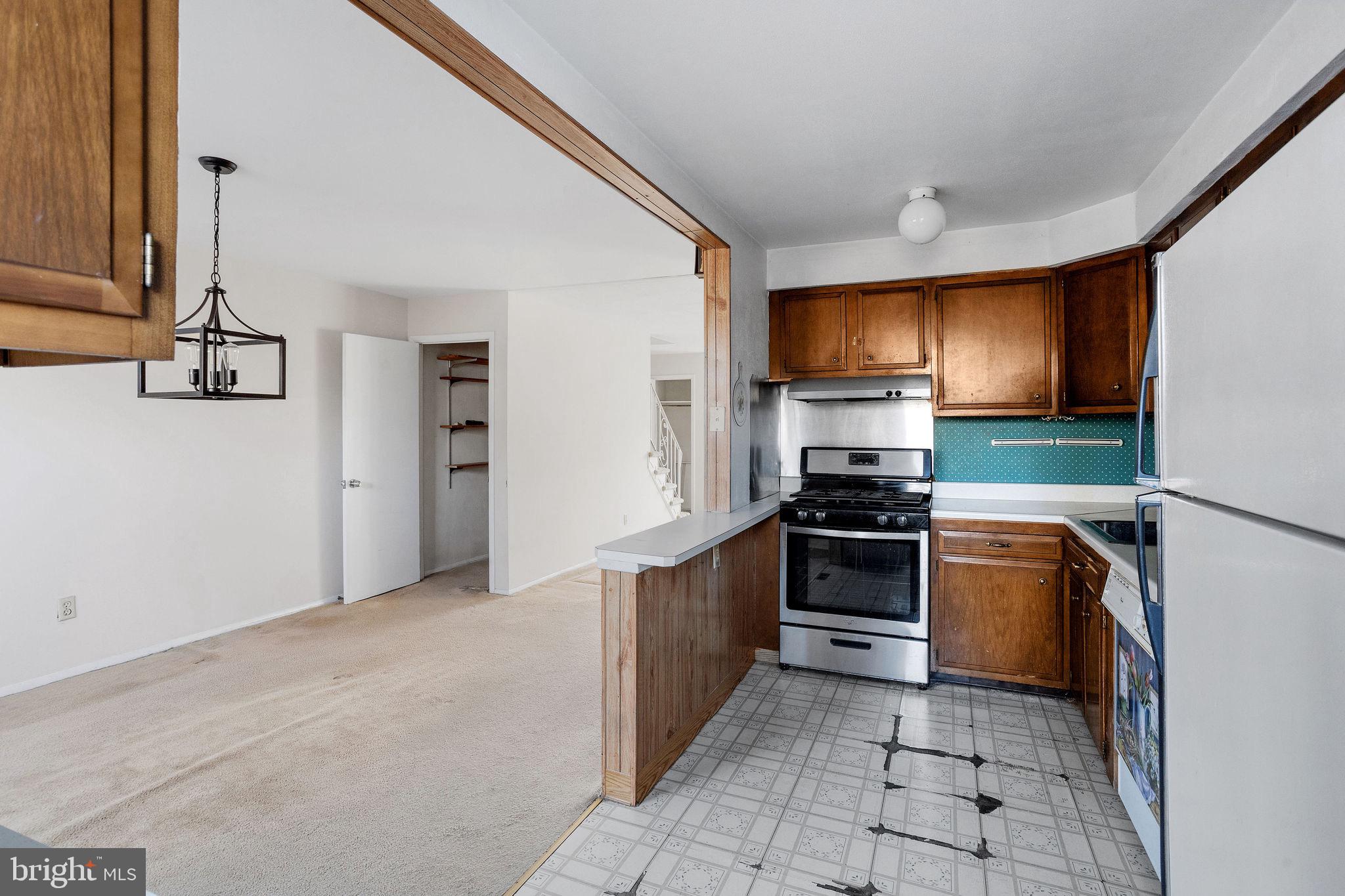 1406 Rainer Road Brookhaven, PA 19015 - Photo 8 of 21