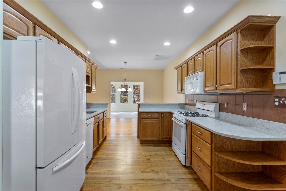 310 Falcons Nest Road Walhalla, SC 29691 - Photo 11 of 50