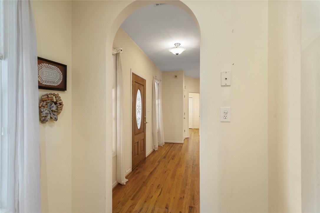 310 Falcons Nest Road Walhalla, SC 29691 - Photo 4 of 50