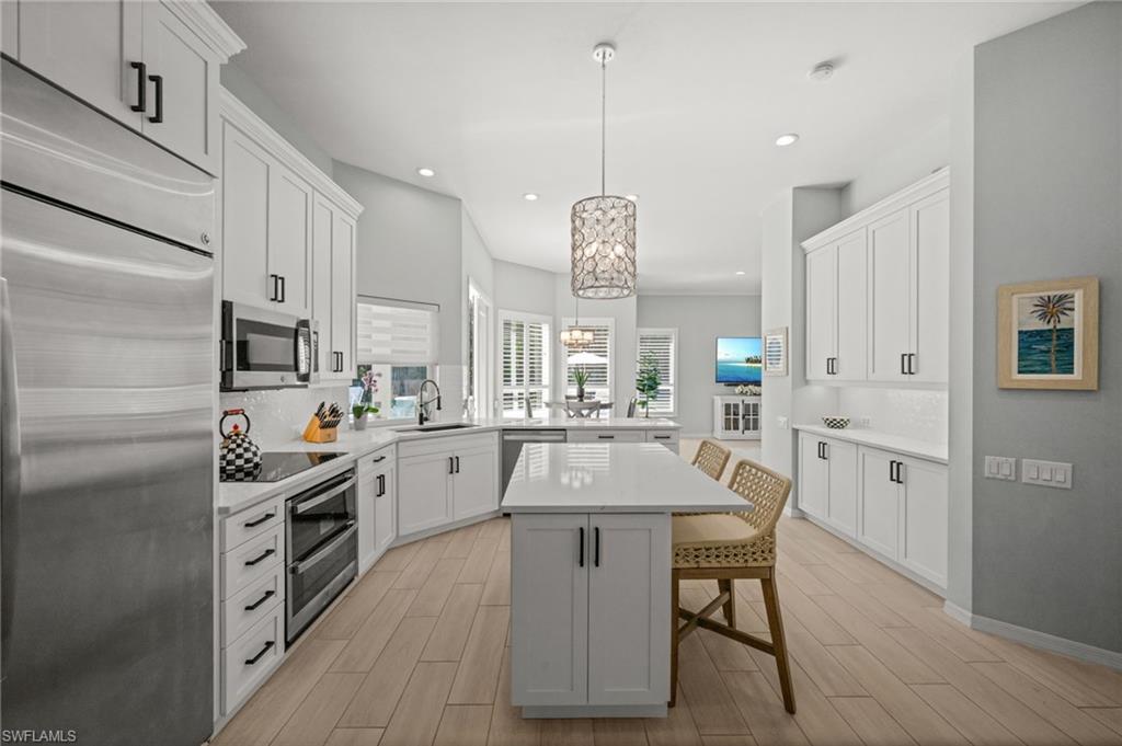 985 Spanish Moss Trail Naples, FL 34108 - Photo 13 of 50