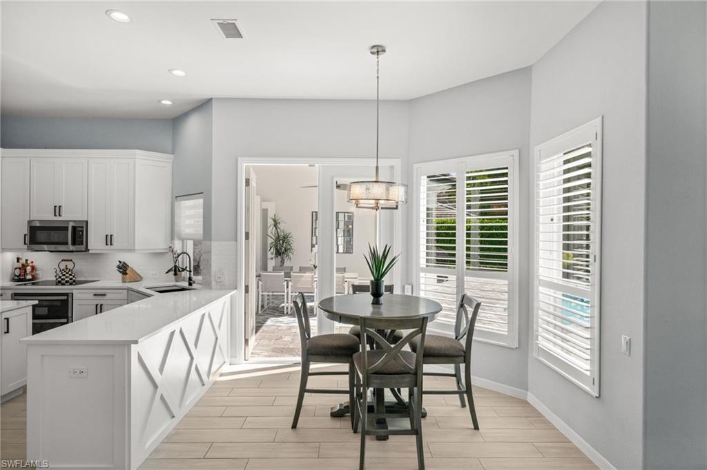 985 Spanish Moss Trail Naples, FL 34108 - Photo 16 of 50