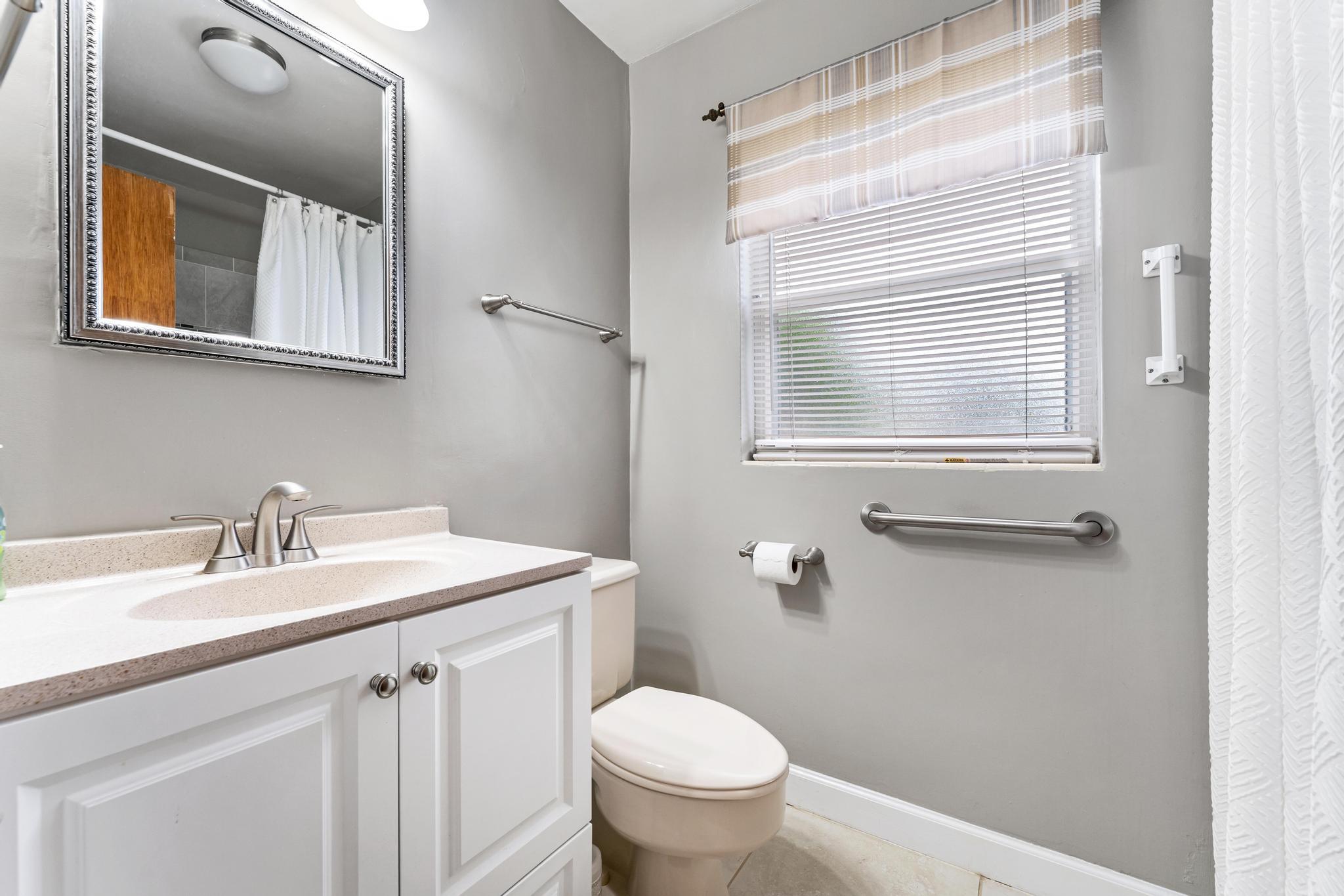 1858 Muskogee Road Palm Springs, FL 33406 - Photo 19 of 27 Bathroom