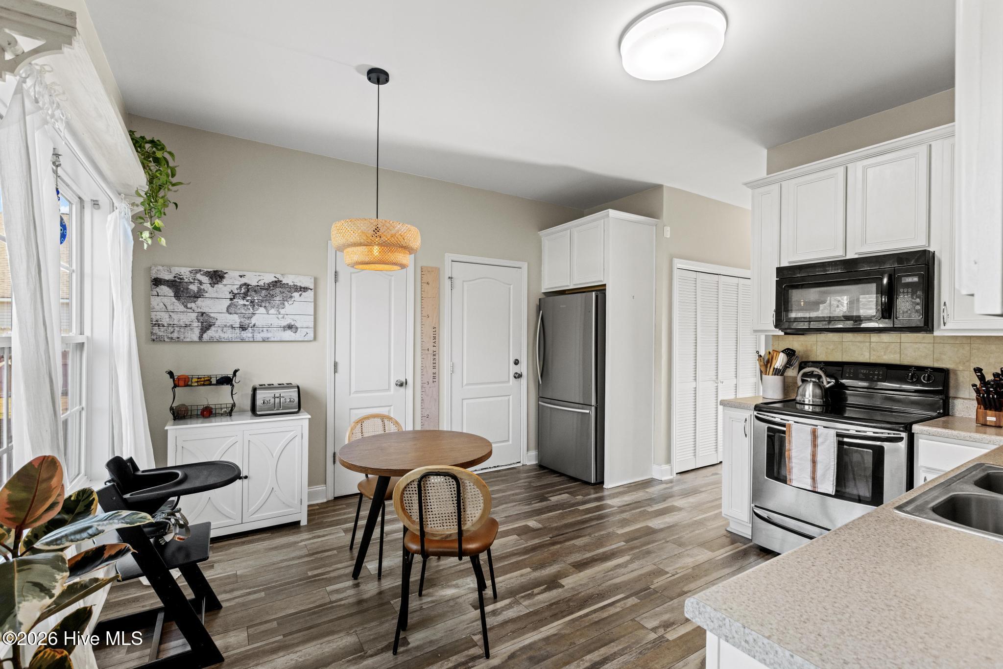 211 Gelynda Court Holly Ridge, NC 28445 - Photo 9 of 37 425A0938