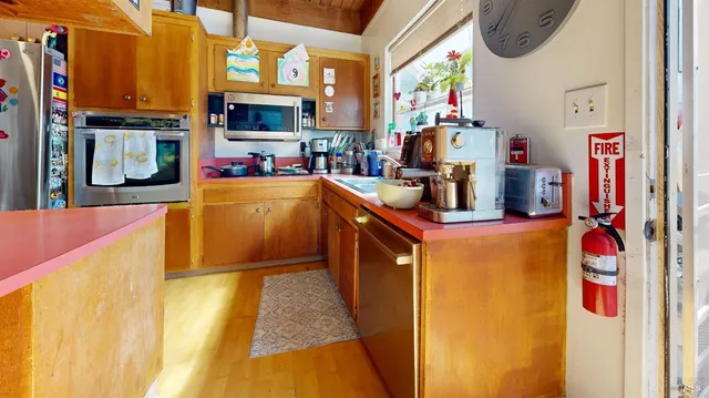 $2,000,000 | 215 Picnic Avenue, San Rafael, CA 94901