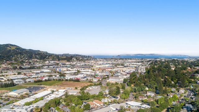 $2,000,000 | 215 Picnic Avenue, San Rafael, CA 94901