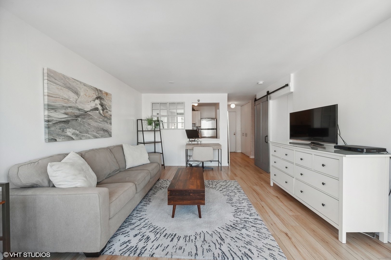 111 West Maple Street, Unit 909 Chicago, IL 60610 - Photo 6 of 23