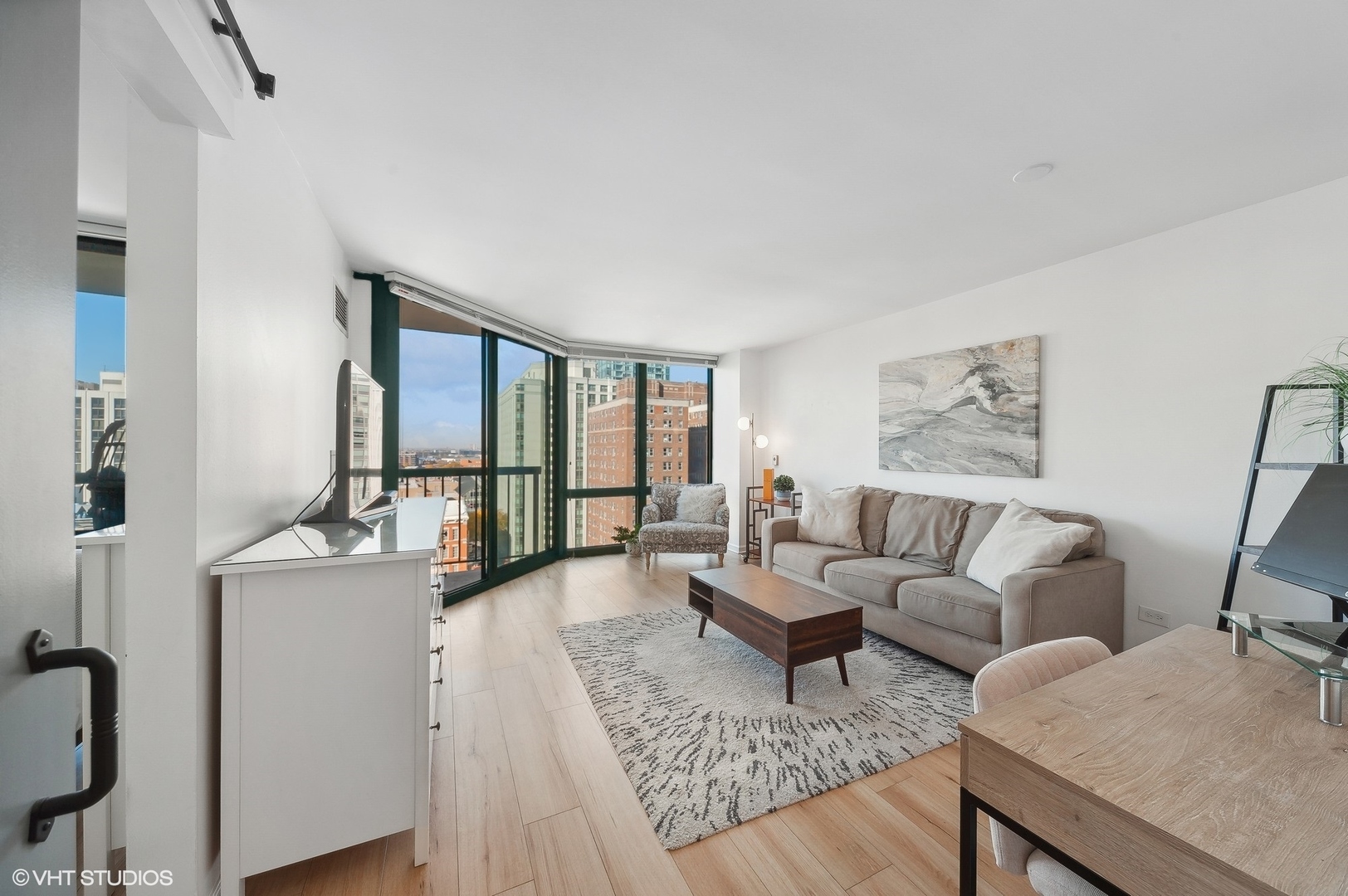 111 West Maple Street, Unit 909 Chicago, IL 60610 - Photo 7 of 23