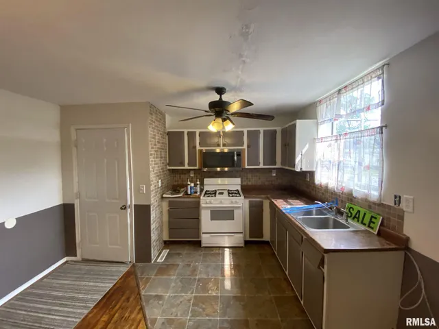 $62,500 | 115 South 4th Street, Coulterville, IL 62237