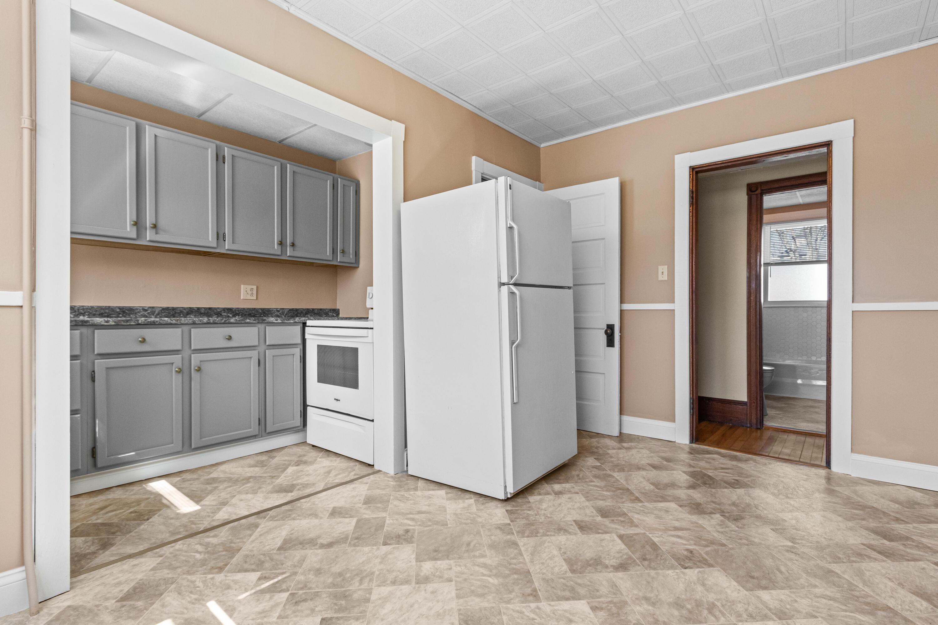 152 Allen Avenue Portland, ME 04103 - Photo 8 of 67 20250409JS-71004