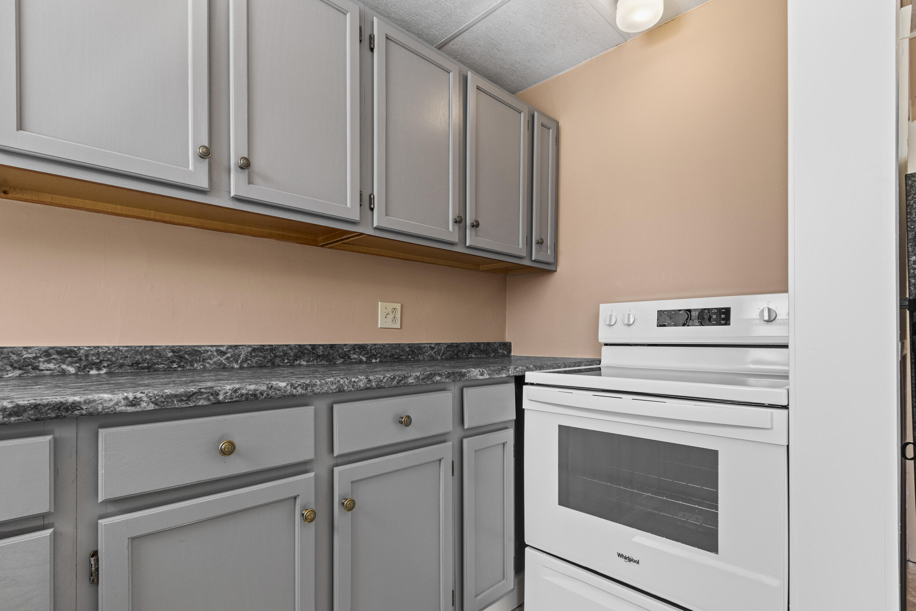 152 Allen Avenue Portland, ME 04103 - Photo 9 of 67 20250409JS-71006
