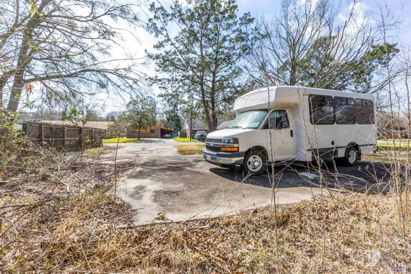 $18,000 | 2351 Plantation Drive, Baton Rouge, LA 70807