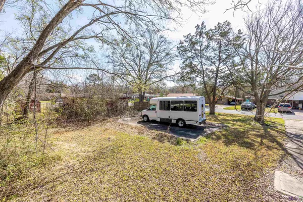 $18,000 | 2351 Plantation Drive, Baton Rouge, LA 70807