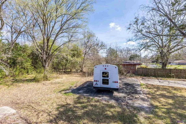 $18,000 | 2351 Plantation Drive, Baton Rouge, LA 70807