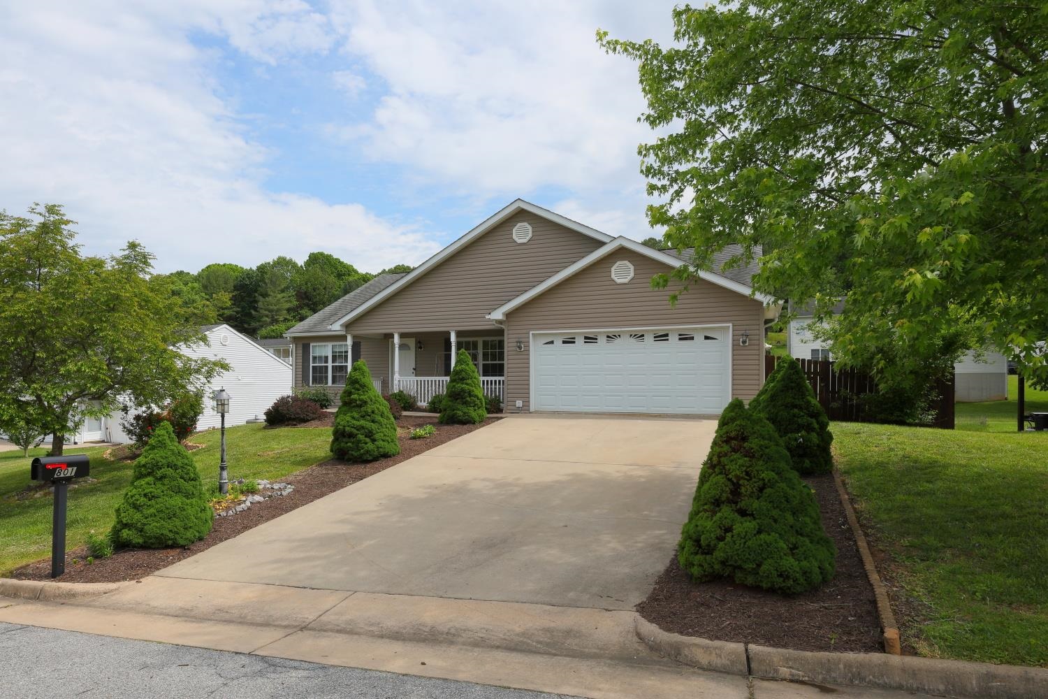 801 Ritchie Boulevard Staunton, VA 24401 - Photo 4 of 51 Gallery Image 4