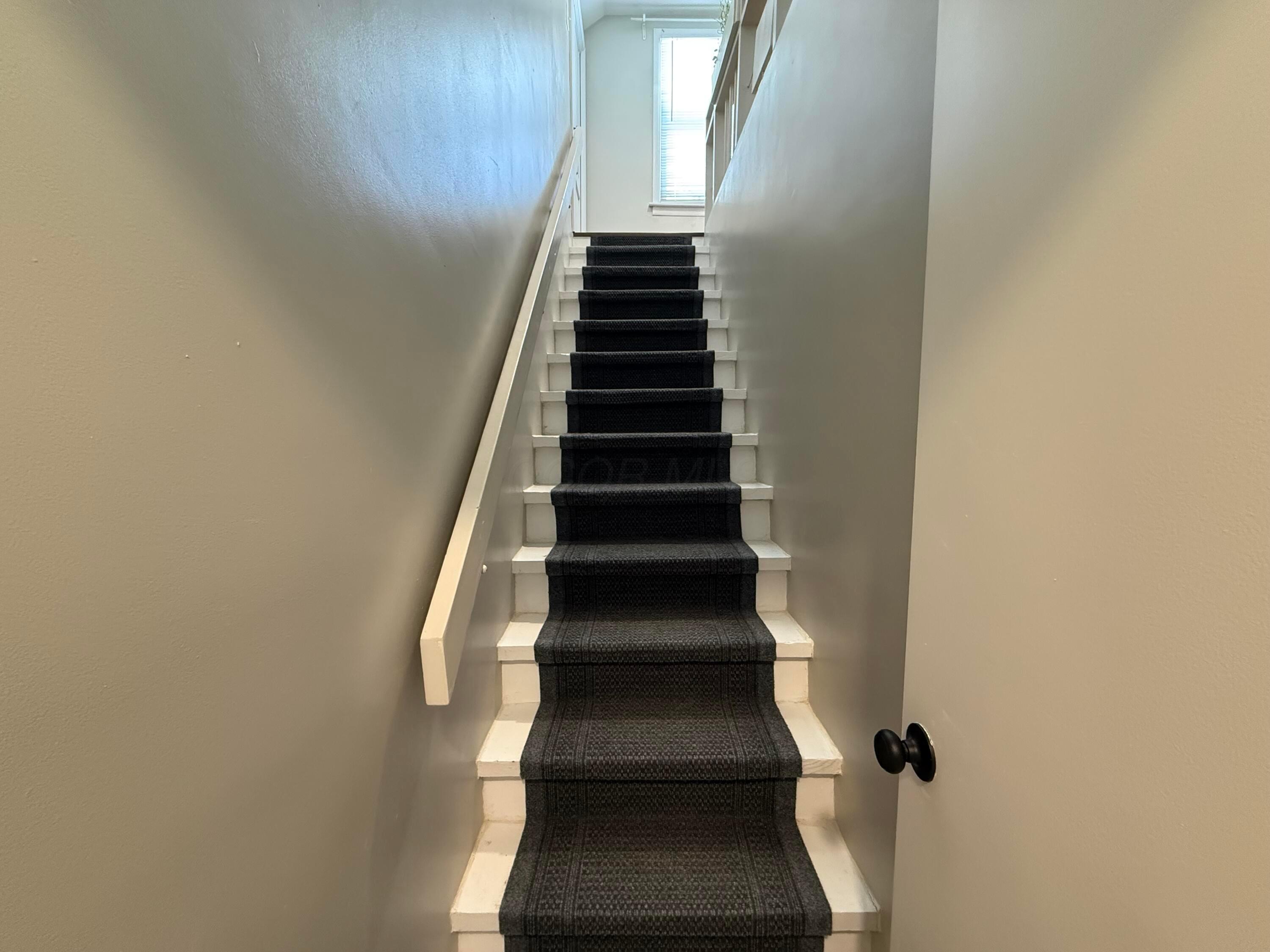 805 Timberman Road Columbus, OH 43212 - Photo 26 of 48 Stairway Up