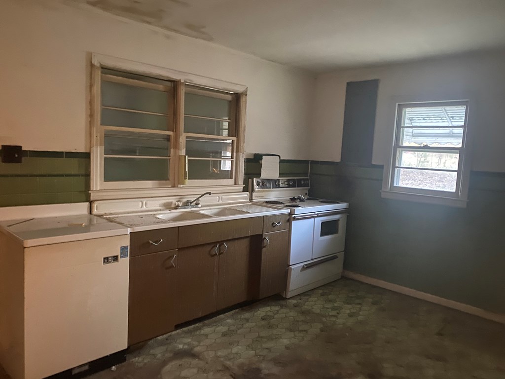 82 Vess Road Chatsworth, GA 30705 - Photo 4 of 13 Gallery Image 4