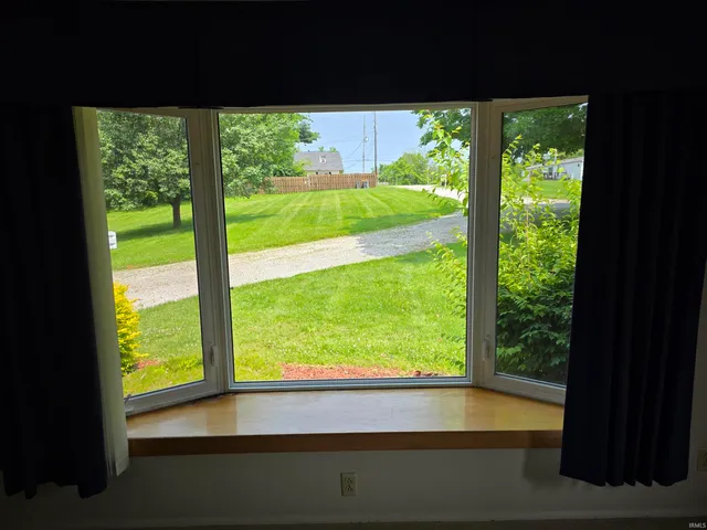 $2,000 | 1619 West Arlington Road, Bloomington, IN 47404