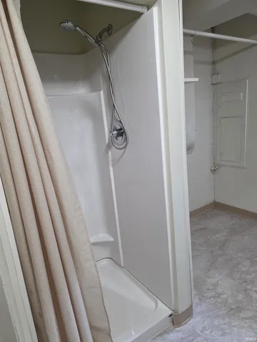 $2,000 | 1619 West Arlington Road, Bloomington, IN 47404