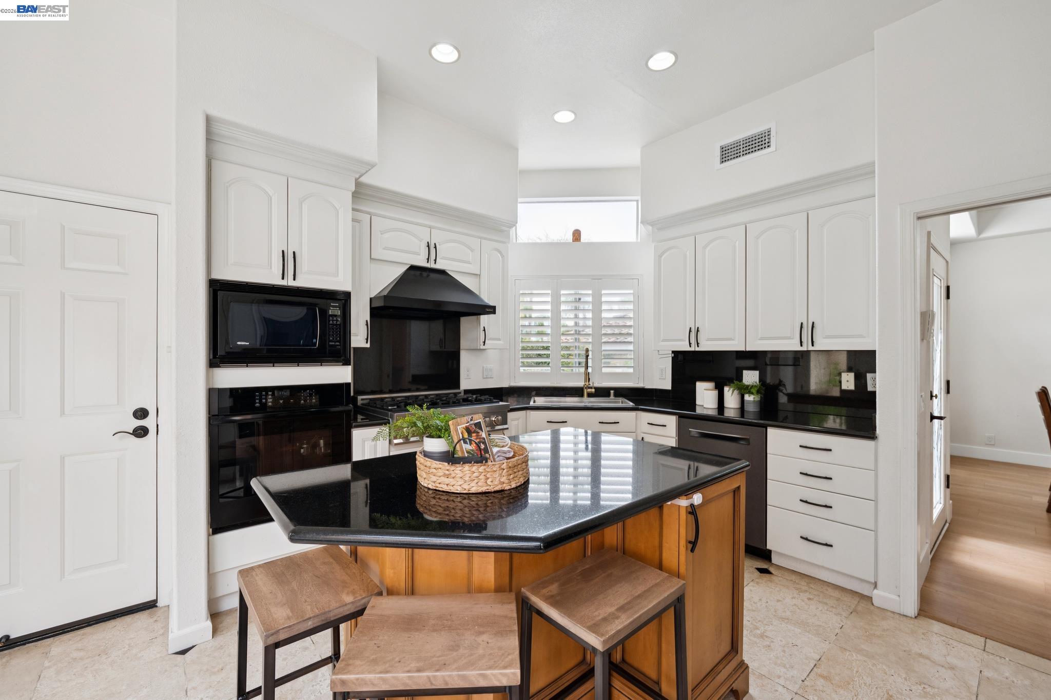 215 Majorca Drive San Ramon, CA 94582 - Photo 14 of 50