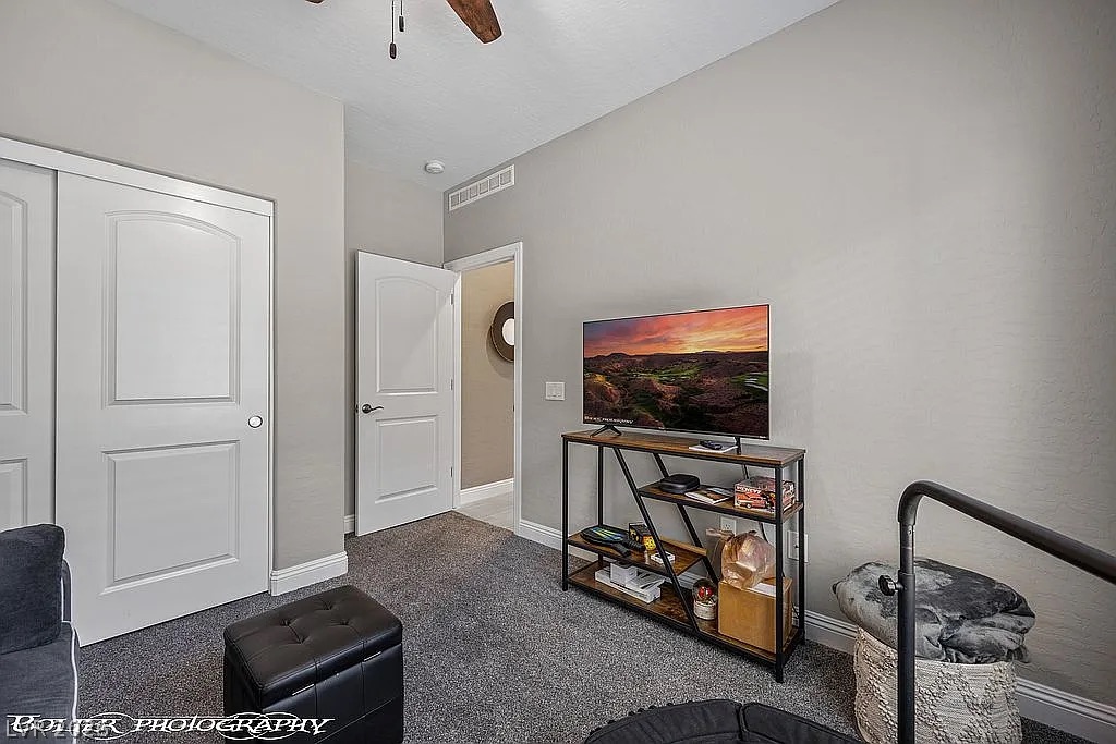 1304 Cottage Ridge Mesquite, NV 89034 - Photo 25 of 52 Well-appointed secondary room features soft carpet, clean walls, and solid core doors.