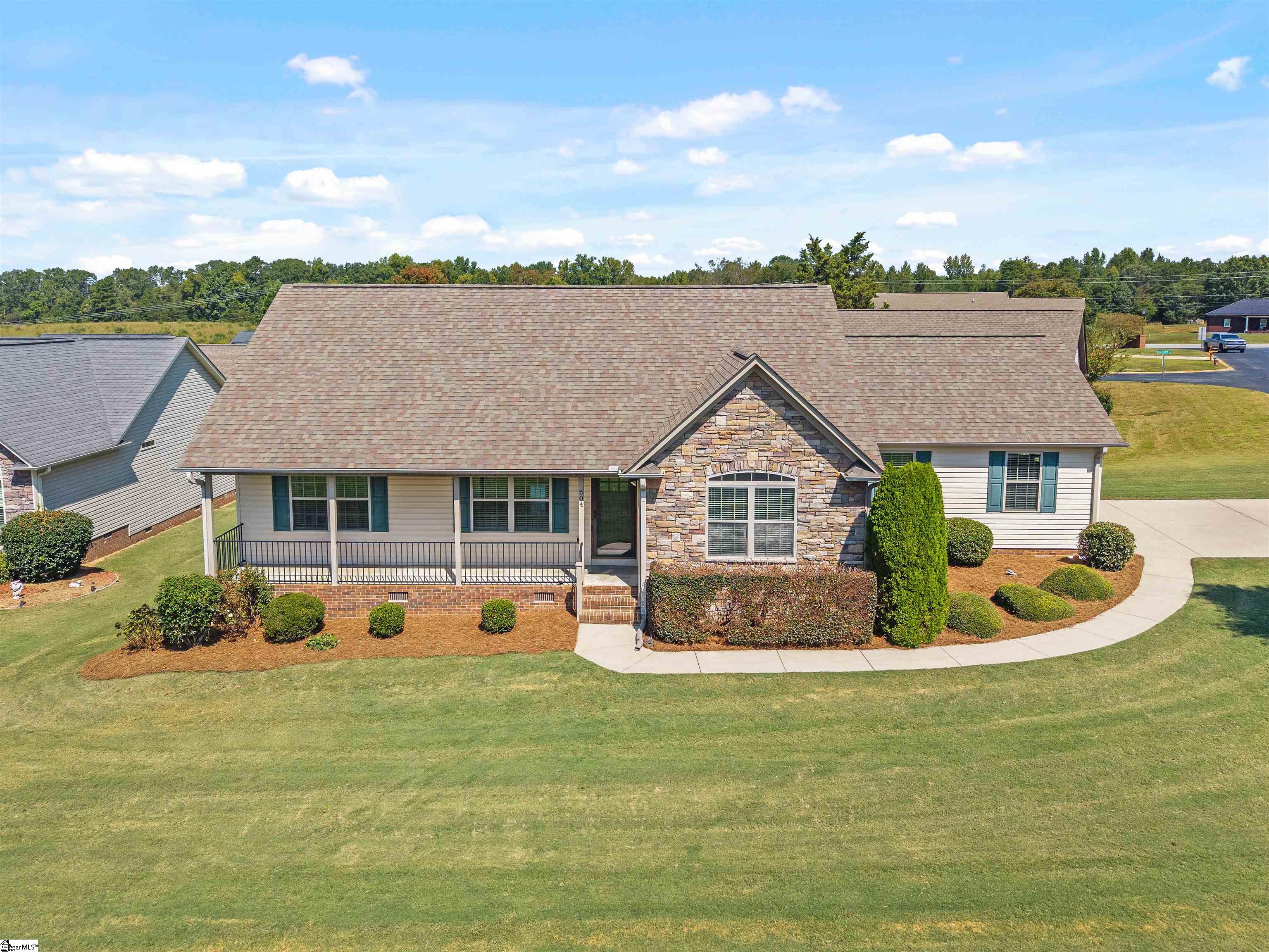 504 Cornucopia Lane Inman, SC 29349 - Photo 2 of 38