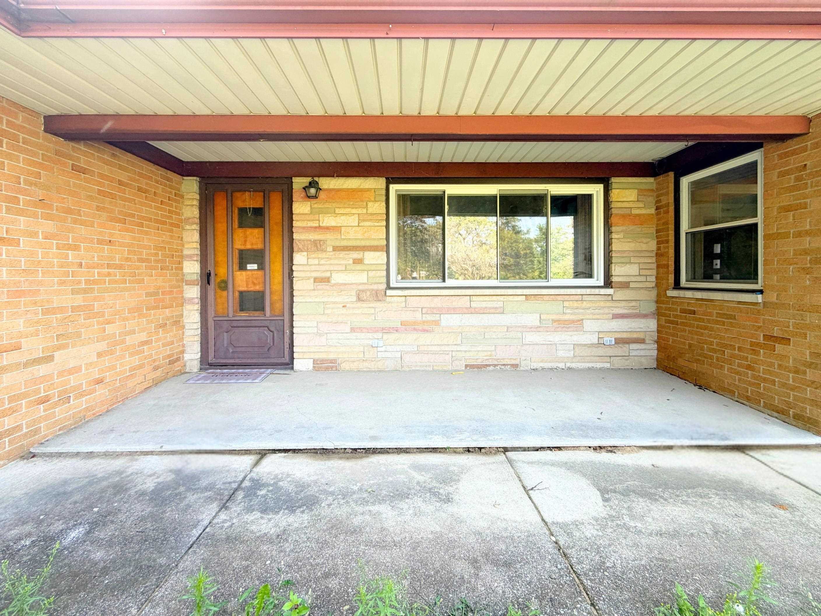1143 West Wilson Road Clio, MI 48420 - Photo 6 of 56 50215482-b8e47ddd-ce40-42e1-86ad-a4557f8df10e.JPG