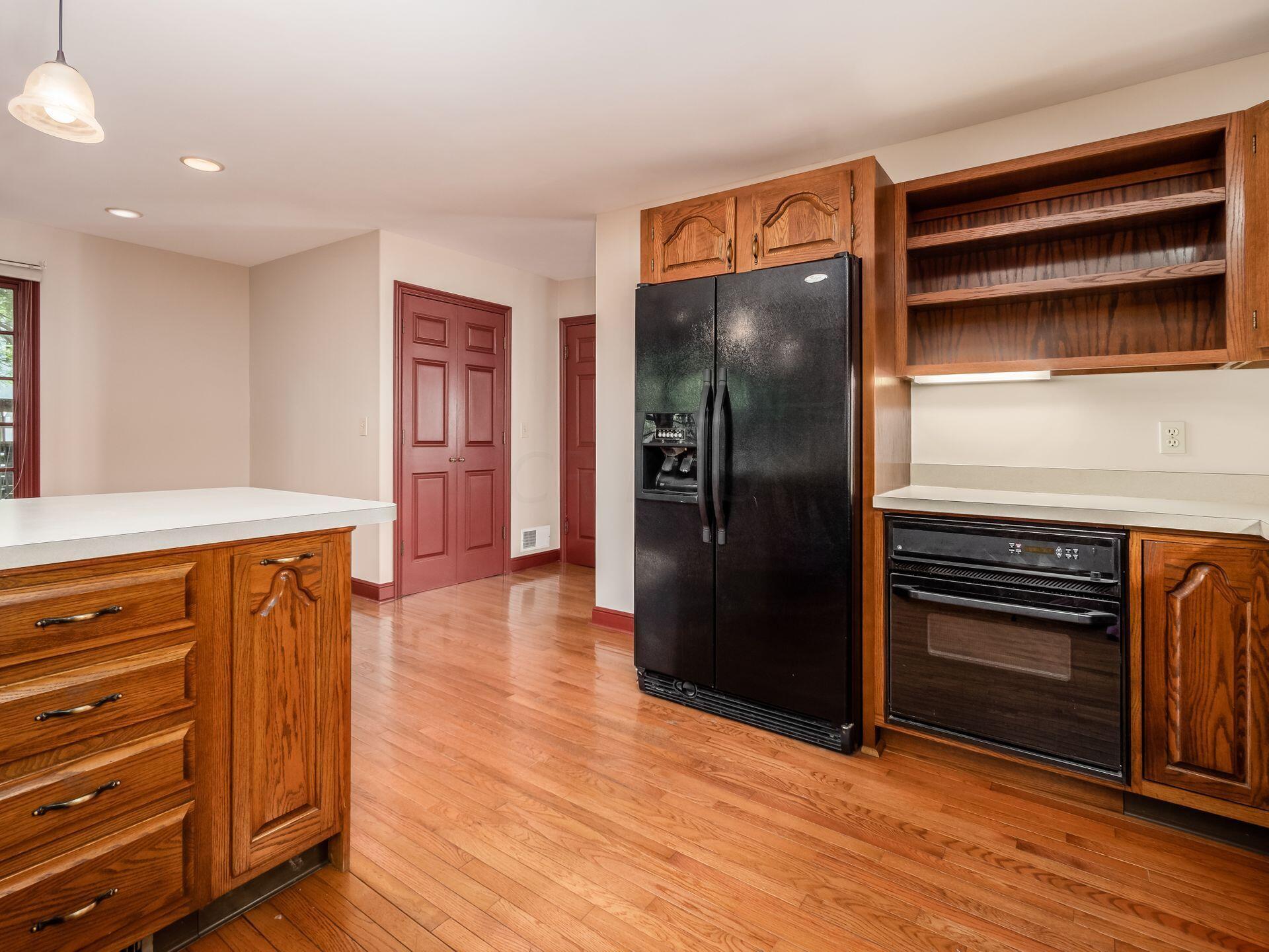 2219 Edington Road Columbus, OH 43221 - Photo 19 of 47 Kitchen
