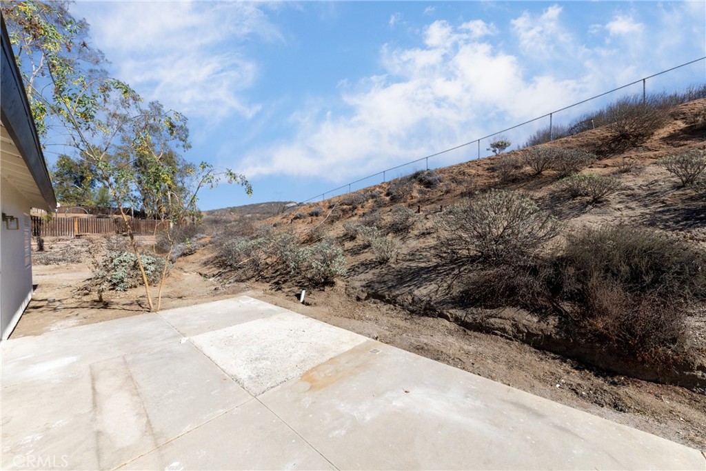 16322 Pick Place Riverside, CA 92504 - Photo 31 of 35