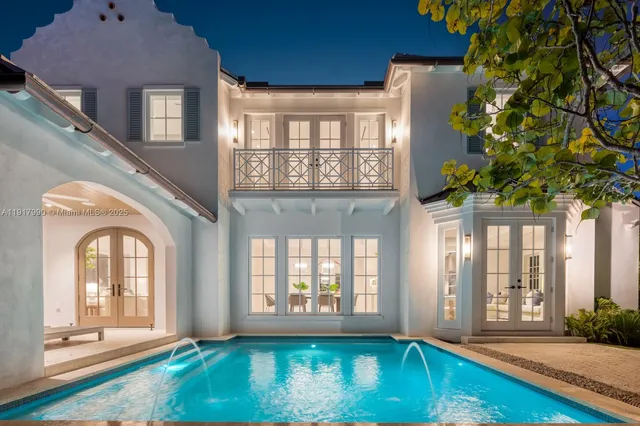 $13,450,000 | 2219 Ibis Isle Road East, Palm Beach, FL 33480