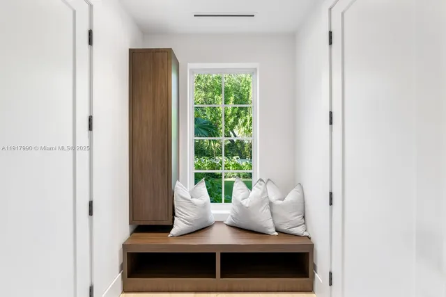 $13,450,000 | 2219 Ibis Isle Road East, Palm Beach, FL 33480