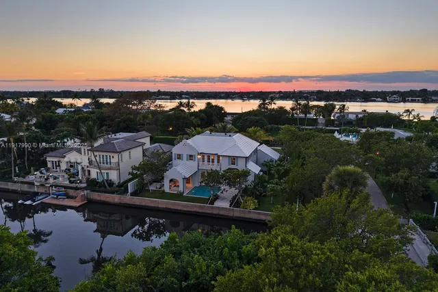 $13,450,000 | 2219 Ibis Isle Road East, Palm Beach, FL 33480