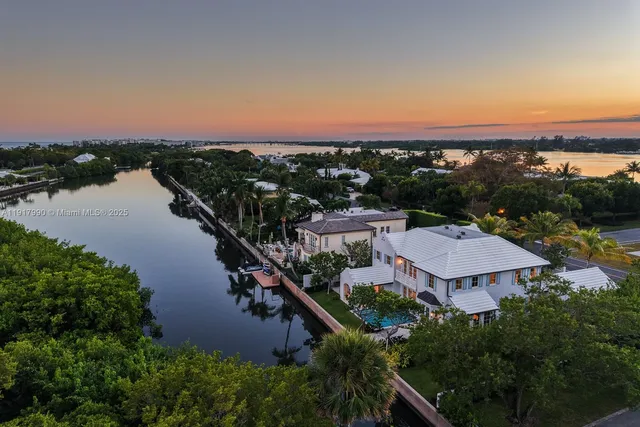 $13,450,000 | 2219 Ibis Isle Road East, Palm Beach, FL 33480