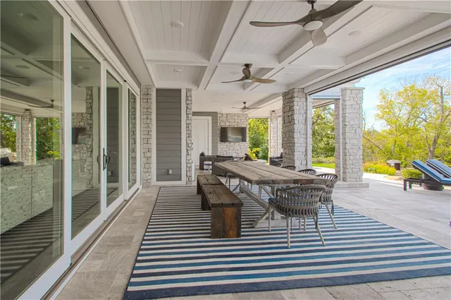 $2,995,000 | 27582 Highland Circle, Olathe, KS 66061