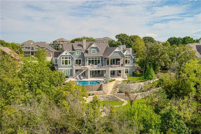 $2,995,000 | 27582 Highland Circle, Olathe, KS 66061