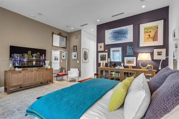 $5,495,000 | 140 Hampton Lane, Key Biscayne, FL 33149