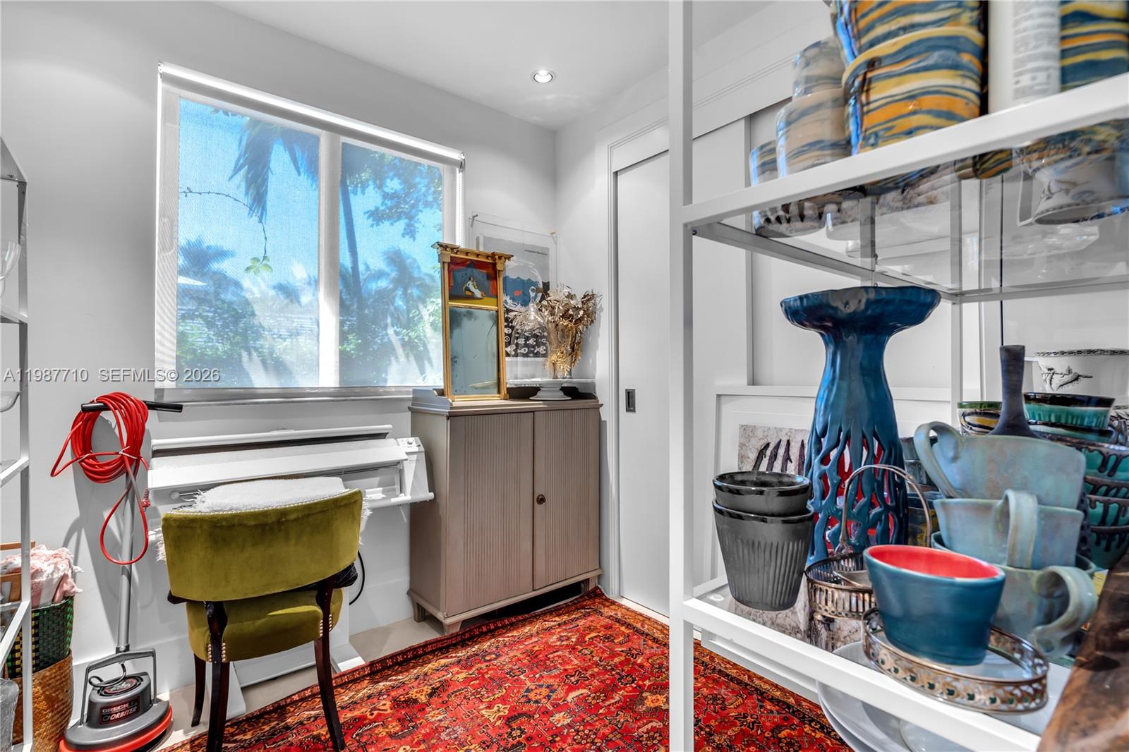 140 Hampton Lane Key Biscayne, FL 33149 - Photo 27 of 44 Multiple-purpose office space, housekeeping services, and a fully equipped bathroom.