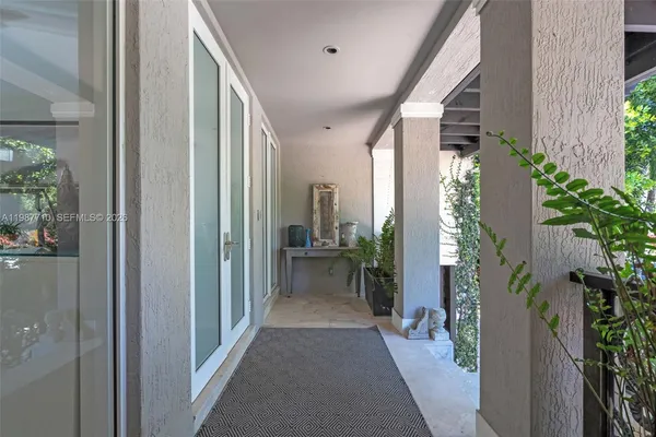 $5,495,000 | 140 Hampton Lane, Key Biscayne, FL 33149