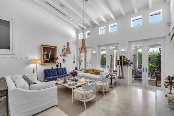 $5,495,000 | 140 Hampton Lane, Key Biscayne, FL 33149