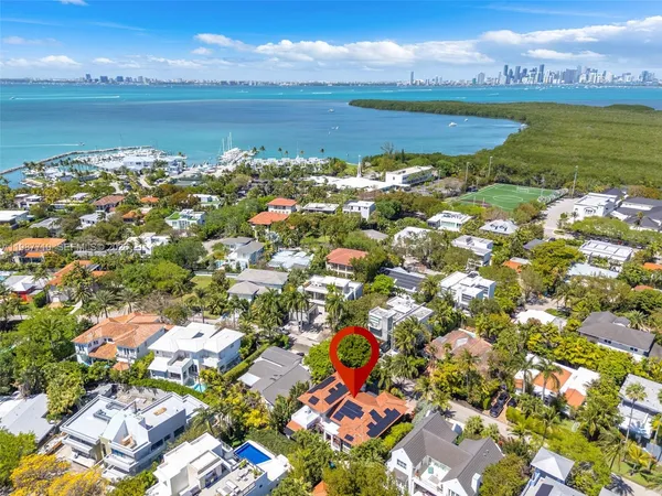 $5,495,000 | 140 Hampton Lane, Key Biscayne, FL 33149
