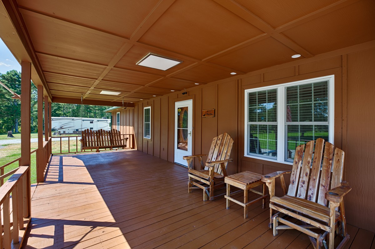18121 Coffman Road Elkmont, AL 35620 - Photo 3 of 31