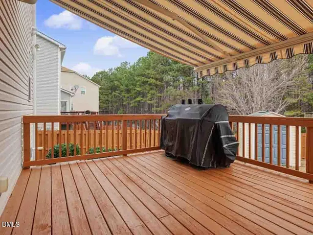 a view of a walk in closet