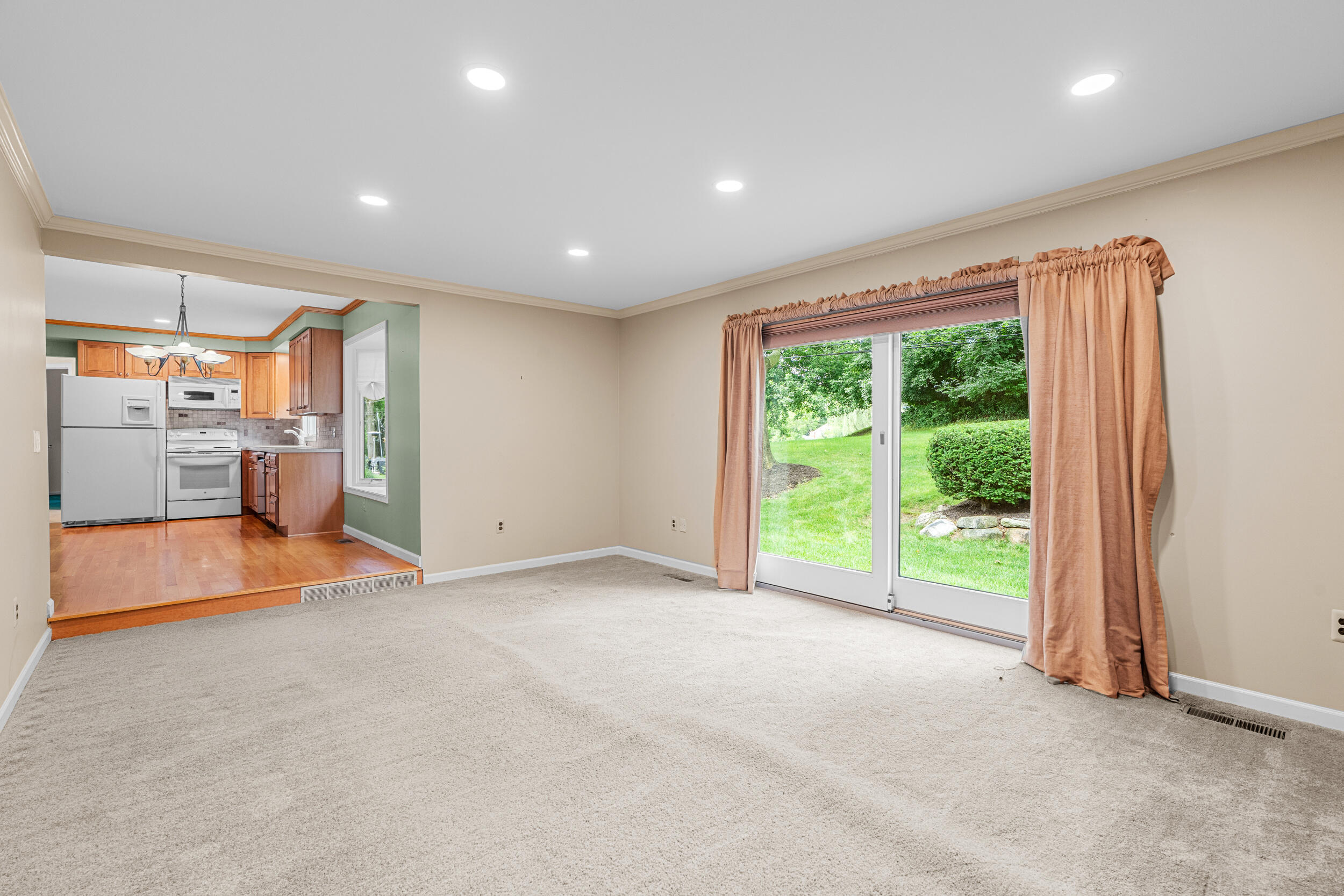 774 Baylor Road Rochester Hills, MI 48309 - Photo 17 of 47 Family Room