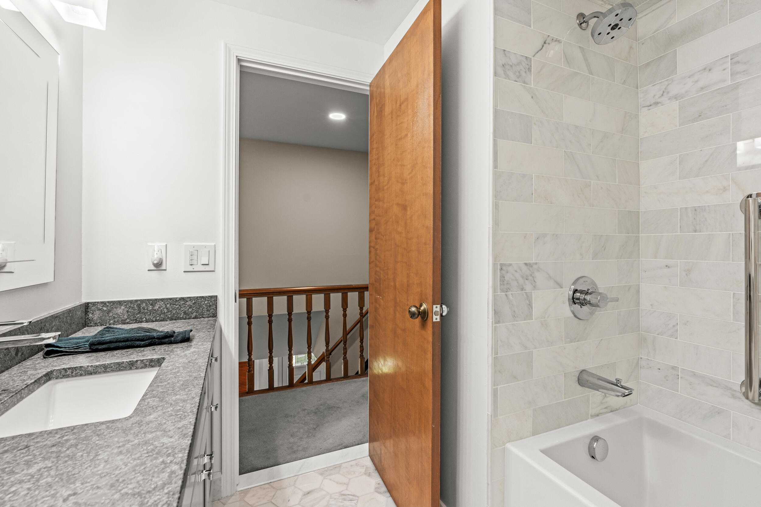 774 Baylor Road Rochester Hills, MI 48309 - Photo 23 of 47 Full Bathroom