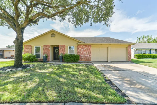 $274,995 | 19635 Moonhollow Drive, Houston, TX 77084